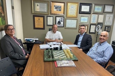 Em reunio com Lder do Governo na Cmara, Fehospar pede retirada de urgncia de PL do piso salarial de enfermeiros