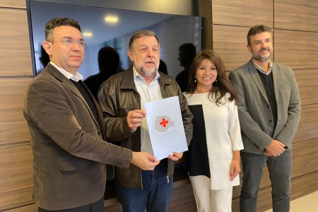 Fehospar discute desafios do setor em reunio com senador Flvio Arns