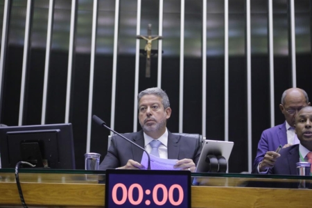Cmara Federal aprova projeto que cria piso salarial da enfermagem