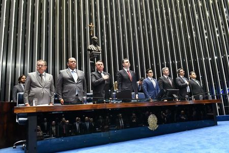 Sem fonte de custeio, sano do piso da enfermagem causar crise, diz presidente da CNSade