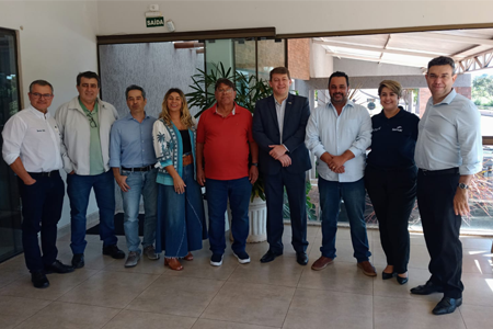 Em Cornlio Procpio, Presidente da FEHOSPAR se rene com diretor regional do SENAC-PR 